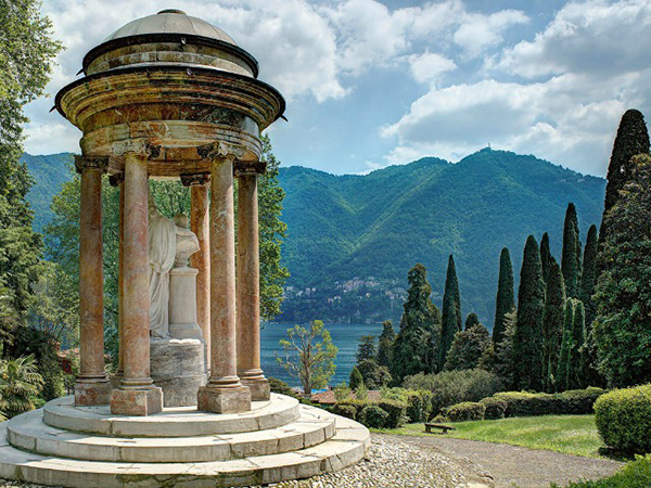 wedding on lake Como